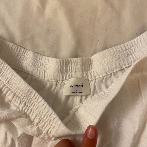 The prettiest aritzia linen pants - Picture 2 of 2